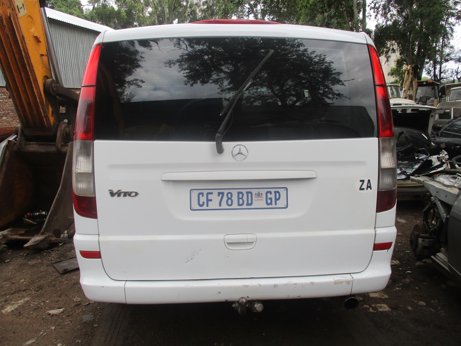 Mercedes Benz Vito 115 manual diesel 2006 used parts for sale