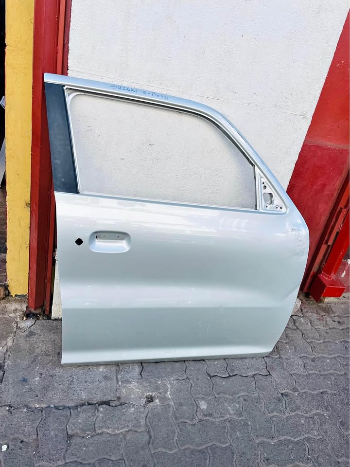 Suzuki S-Presso door - Private Seller Suzuki S-Presso door - Private Seller