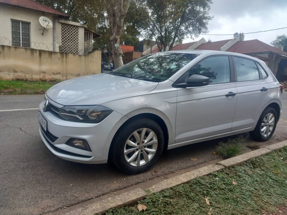 2019 V W polo 8 Tsi 1.0 Manual, Petrol, White, 90000kms