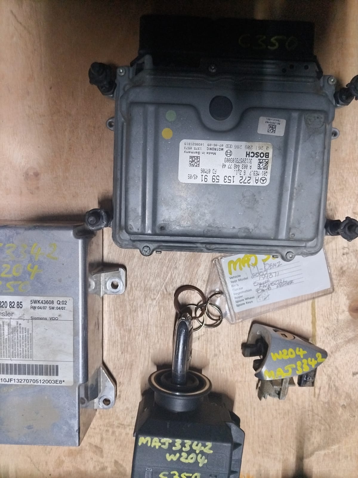 Mercedes-Benz C350 Preface lockset Second-Hand for sale - Private Seller Mercedes-Benz C350 Preface lockset Second-Hand for sale - Private Seller