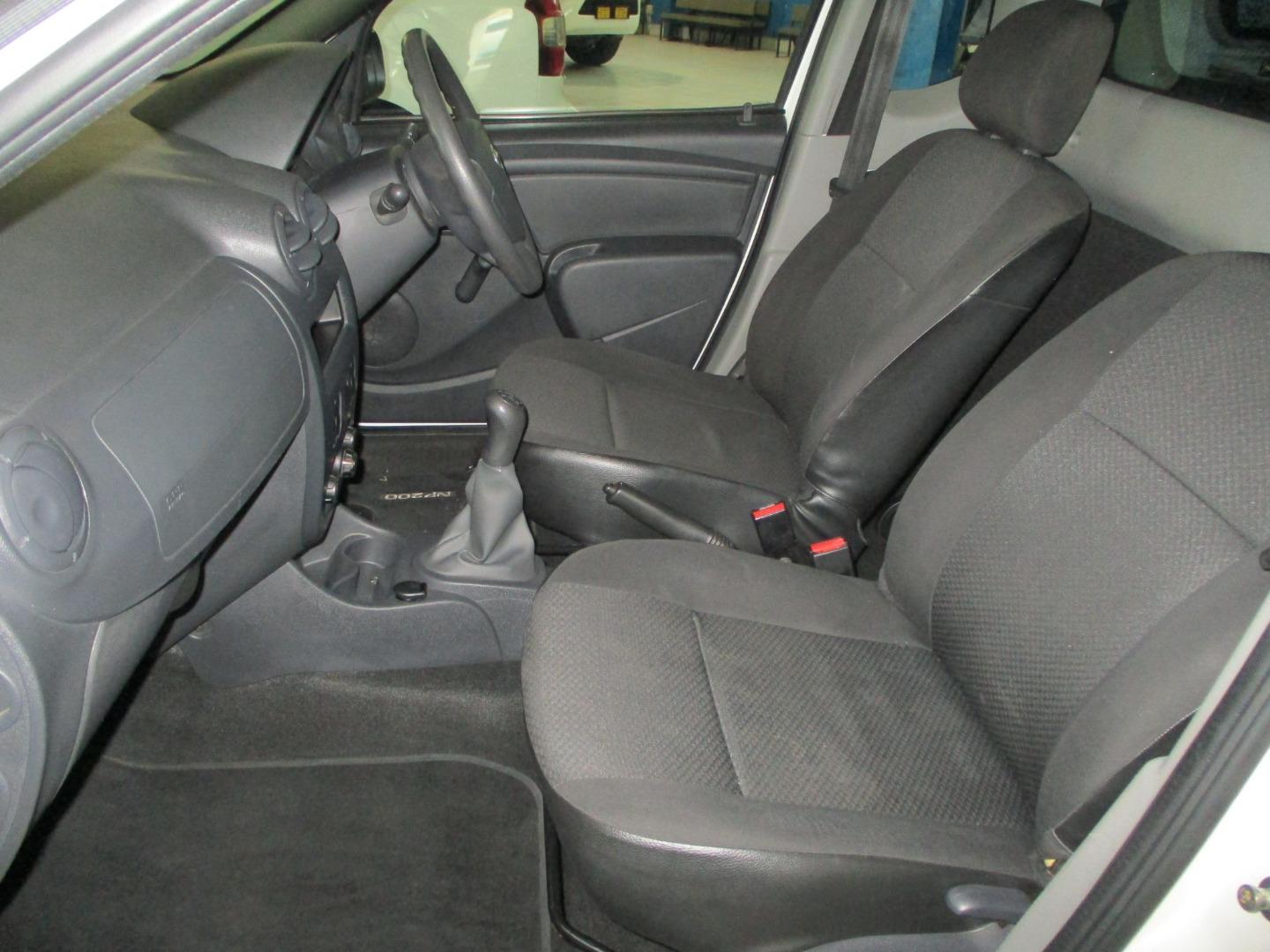 2017 NISSAN NP200 1.6i (aircon) safety pack