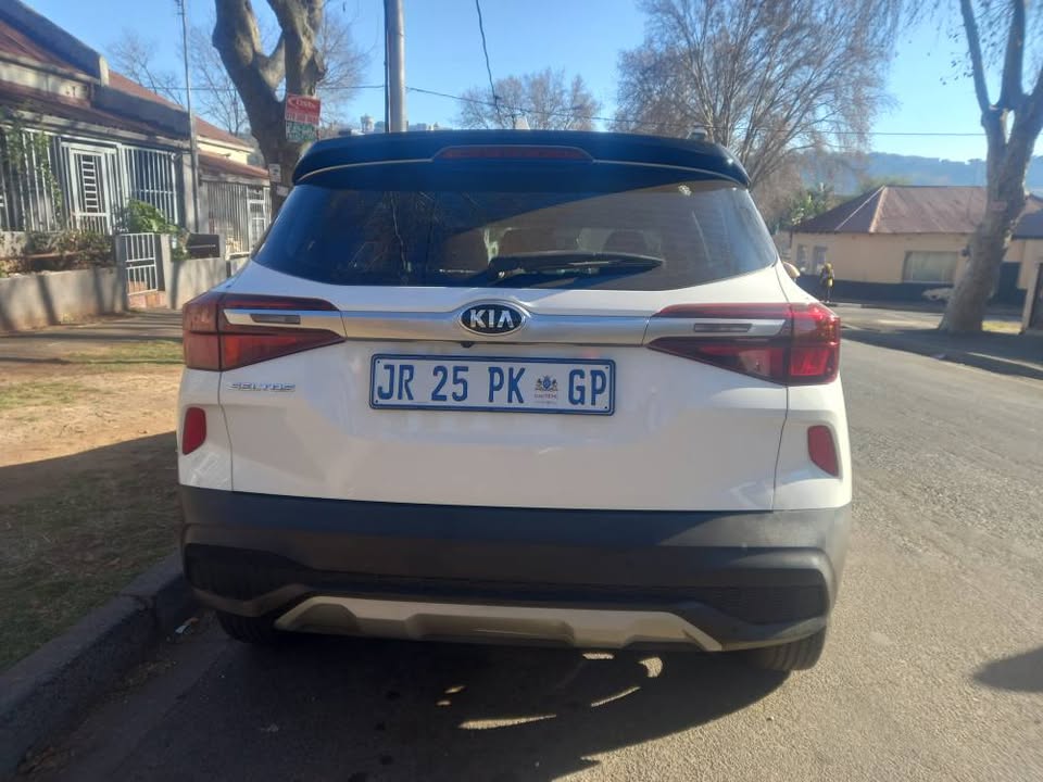 2020 Kia Seltos 2.0 Automatic, Petrol, White, 78000kms, Reverse camera and sensors