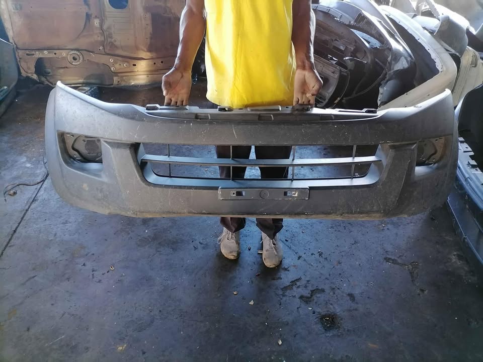 Ford Ranger T7 Front Bumper - Private Seller Ford Ranger T7 Front Bumper - Private Seller