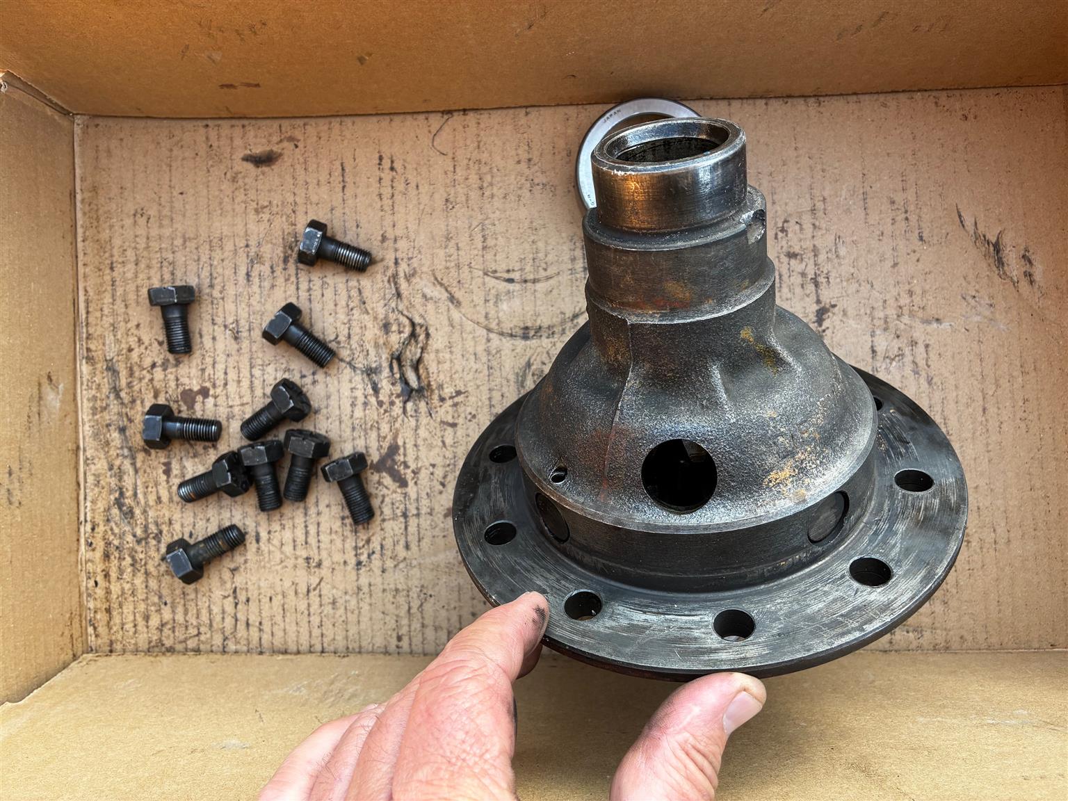 Ford 9 inch Diff Centre with spider & sun gears - Private Seller