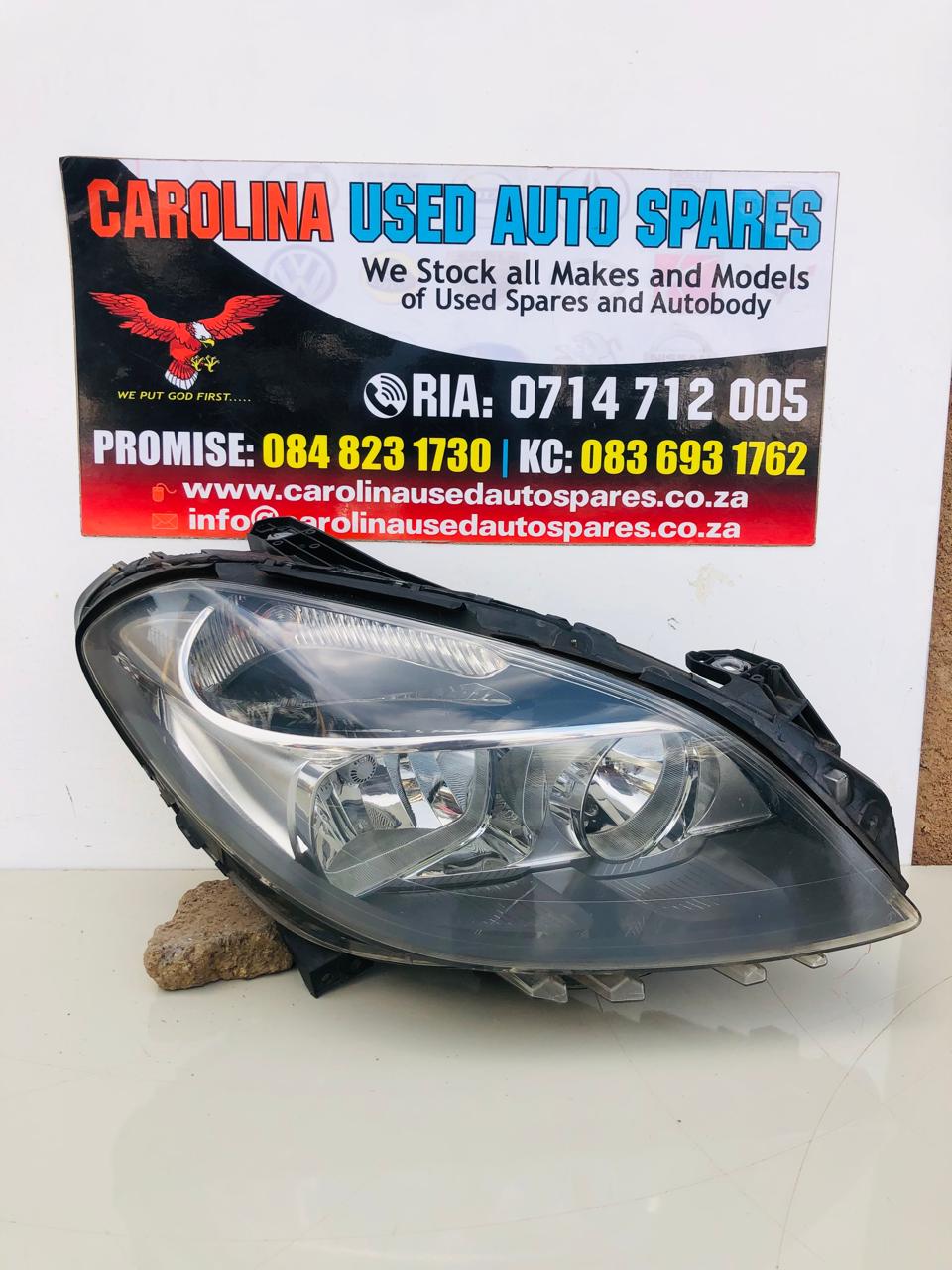 Mercedes Benz W246 right side standard headlight - Private Seller Mercedes Benz W246 right side standard headlight - Private Seller