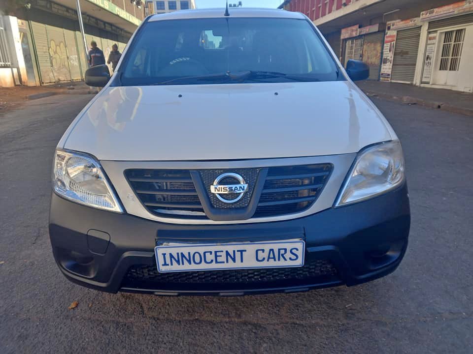 2013 NISSAN NP200 1.6 PETROL, MANUAL, WHITE COLOR, MILEAGE 91000KM 2013 NISSAN NP200 1.6 PETROL, MANUAL, WHITE COLOR, MILEAGE 91000KM