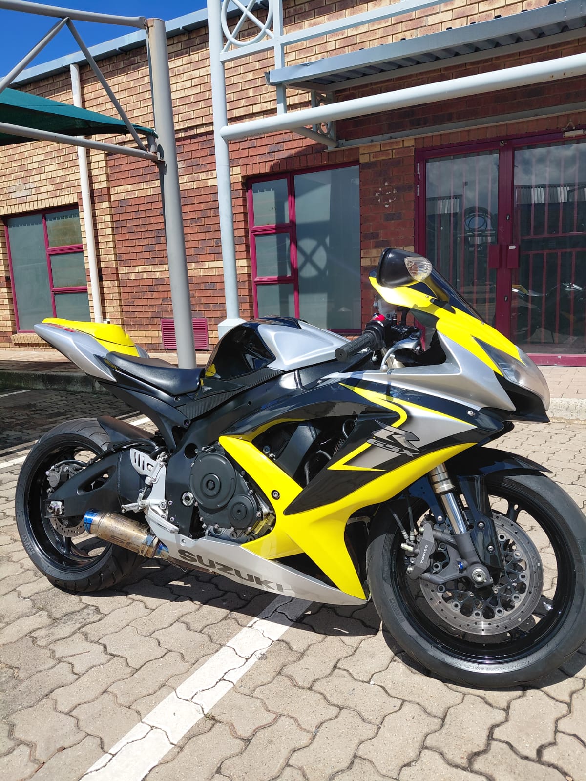 SUZUKI GSXR-600 - Private Seller