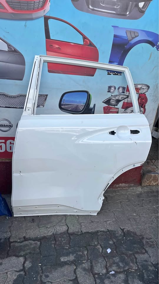 Toyota Corolla Cross back door - Private Seller Toyota Corolla Cross back door - Private Seller