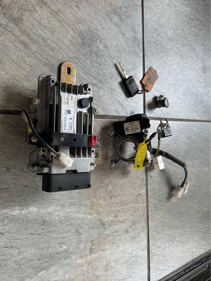 Mahindra Bolero Maxitruck complete Lockset Available @Circle 7 Used Parts Contact us - Private Seller