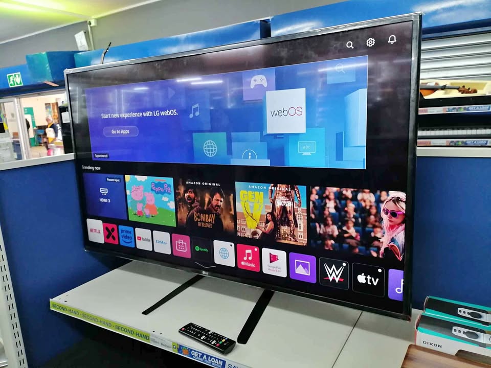 LG 49" SMART TV LG 49" SMART TV