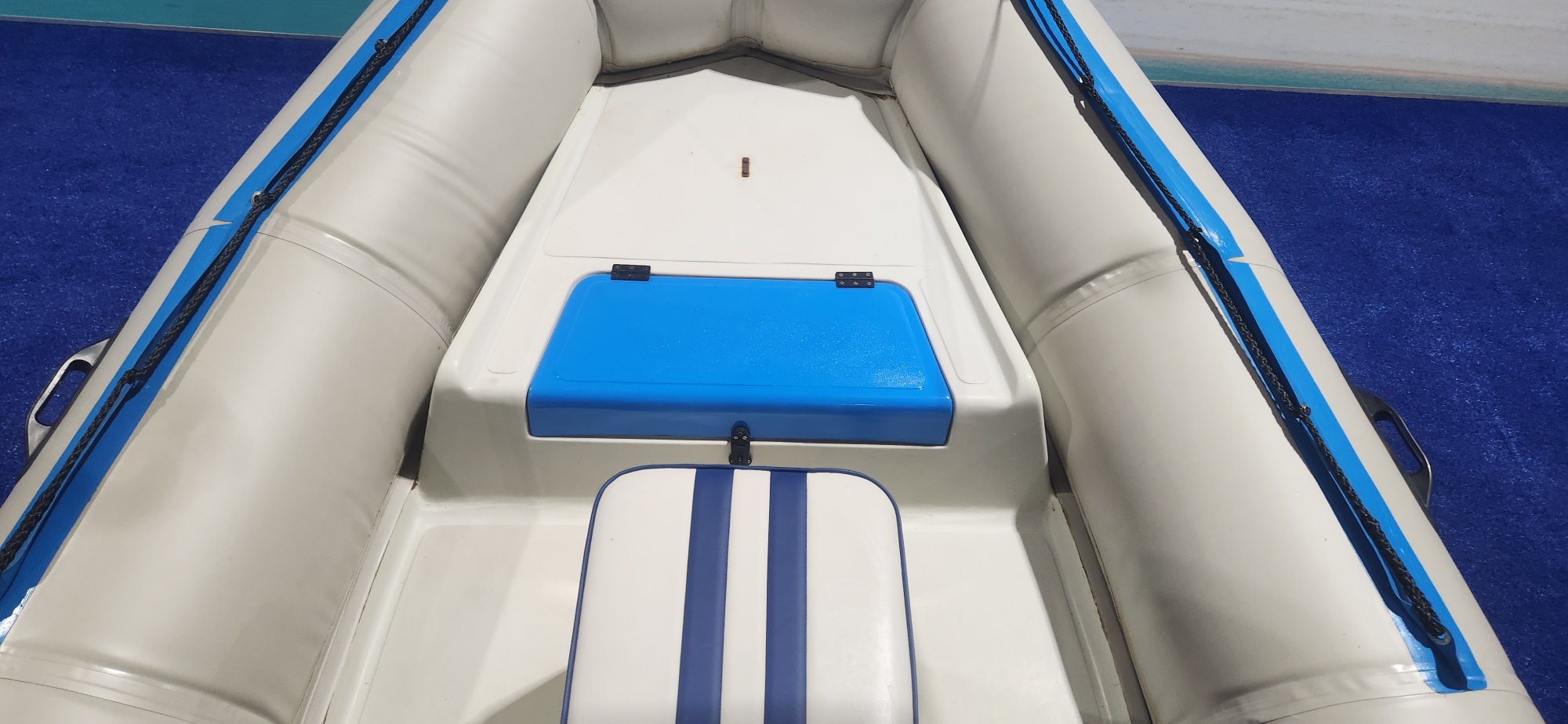 SUPERDUCK 560 CAT 90 HP MARINER