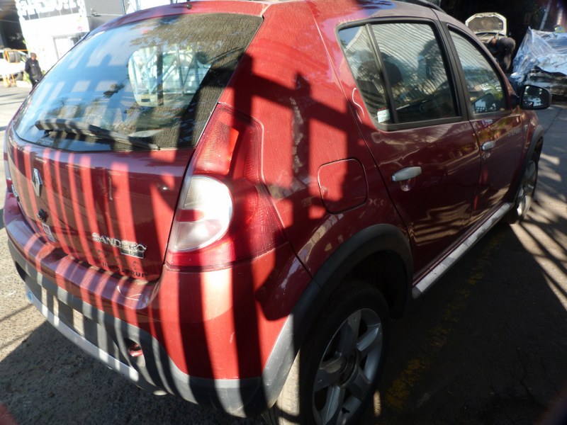 Renault Sandero 1.6 Stepway Manual Red - 2012 STRIPPING FOR SPARES - Private Seller Renault Sandero 1.6 Stepway Manual Red - 2012 STRIPPING FOR SPARES - Private Seller
