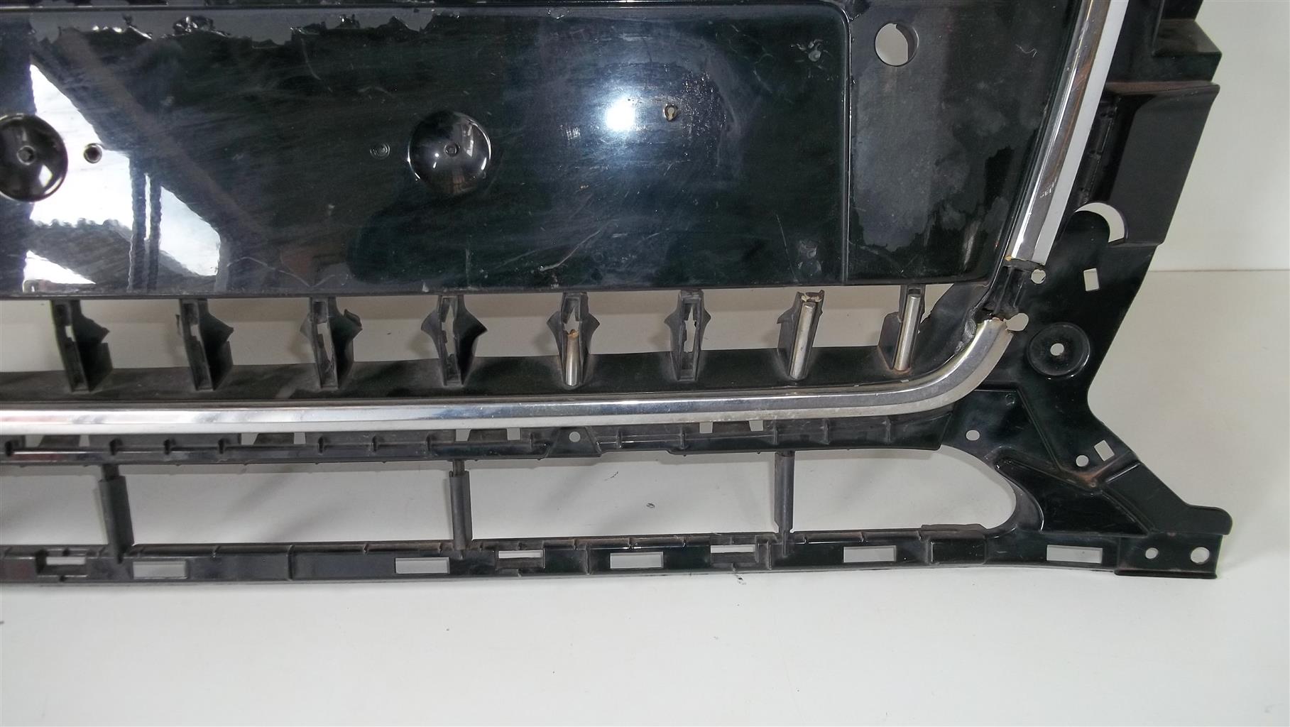 Audi Q5 radiator grille - Private Seller Audi Q5 radiator grille - Private Seller