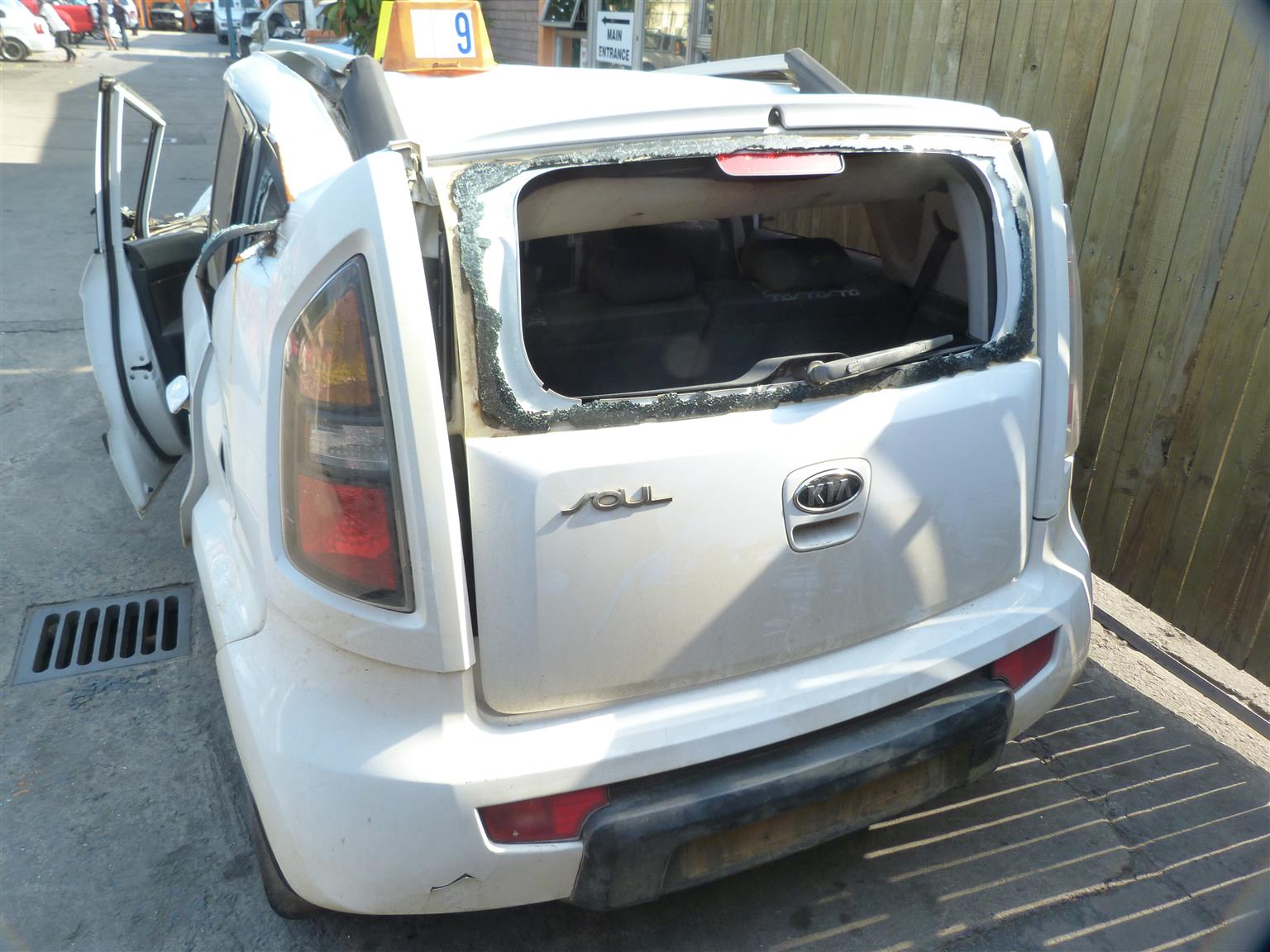 Kia Soul 1,6 Manual - 2010 Spares - Private Seller Kia Soul 1,6 Manual - 2010 Spares - Private Seller