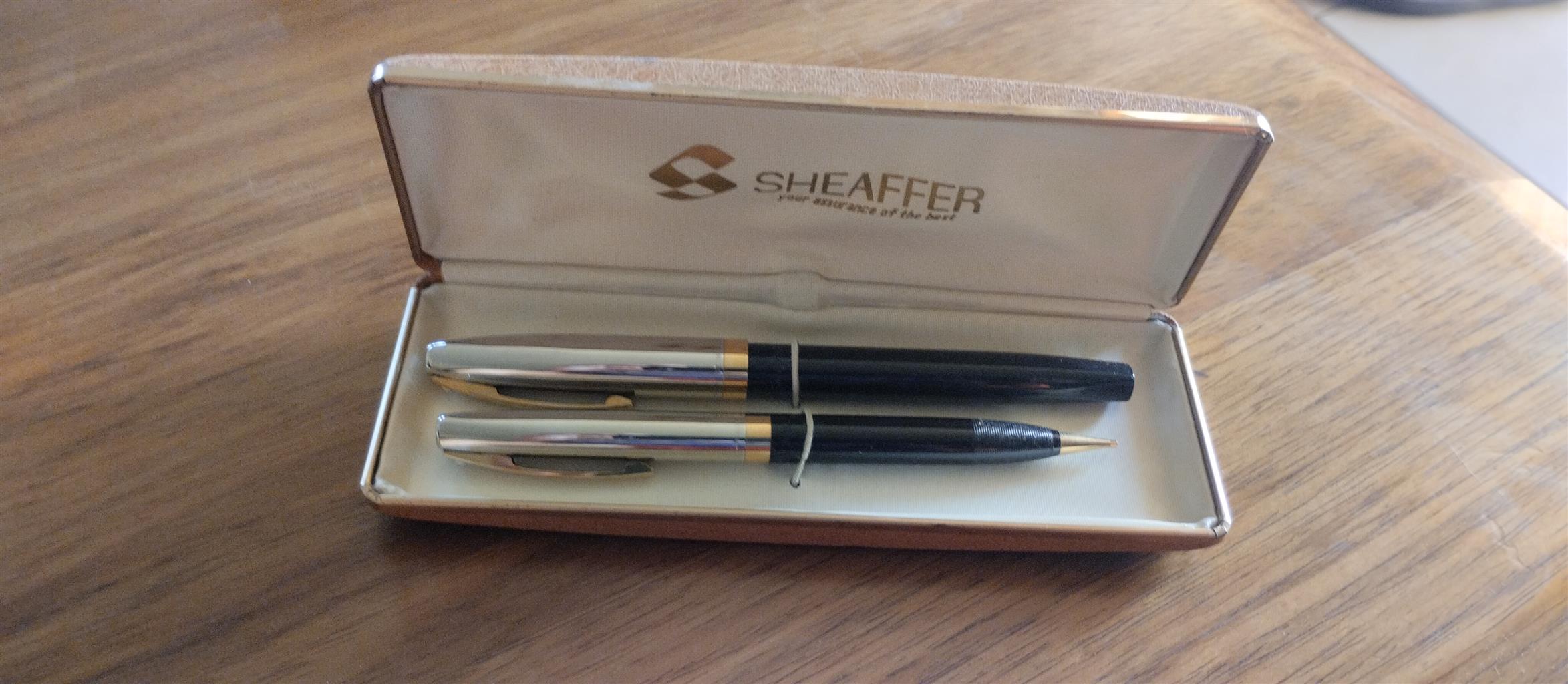 Fountain and Ballpoint pens by Parker & Sheaffer, Cross etc.