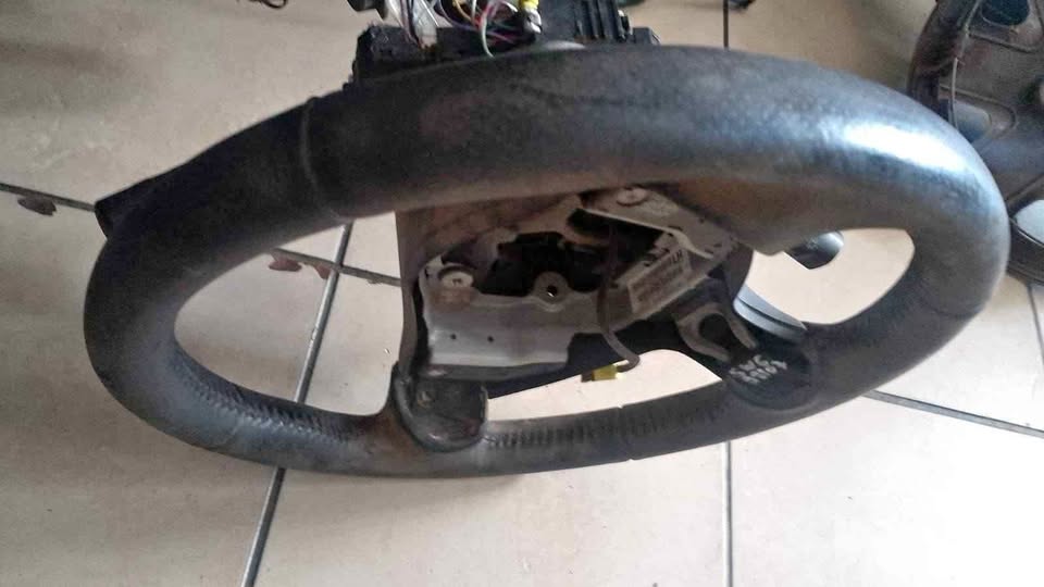 Nissan Juke steering wheel - Private Seller