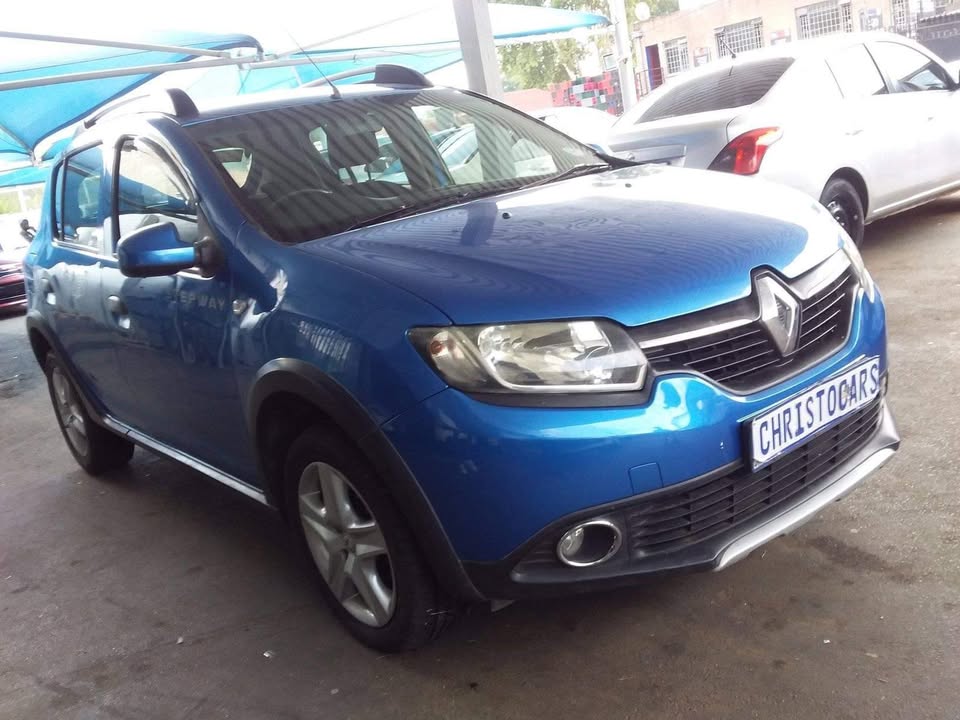 2015 Renault Sandero hatchback manual 2015