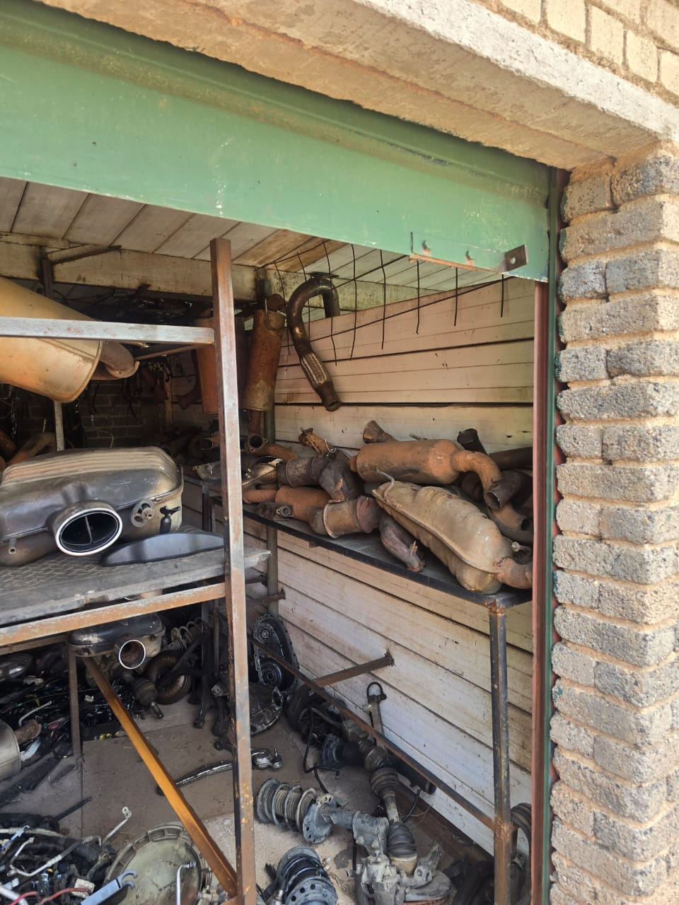 Various Hummer parts for sale
