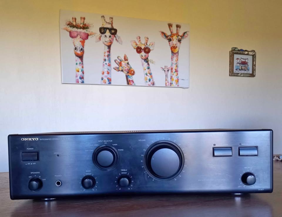 Onkyo A-801 amplifier