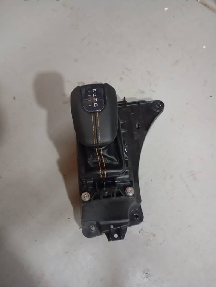 FORD RANGER T9 GEAR KNOB - Private Seller FORD RANGER T9 GEAR KNOB - Private Seller