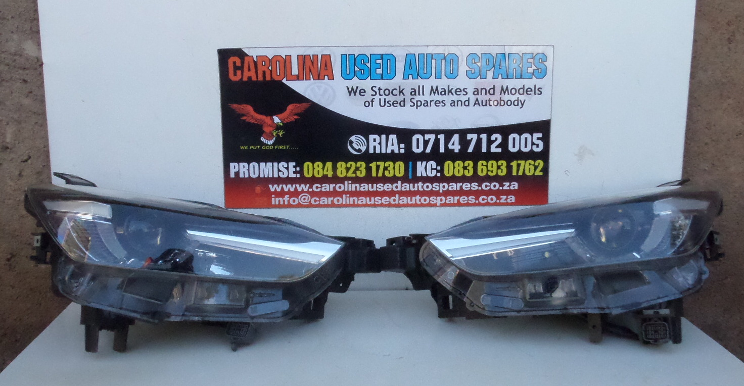 Mazda CX-3 left and right side LED headlights (left side remaining) - Private Seller Mazda CX-3 left and right side LED headlights (left side remaining) - Private Seller