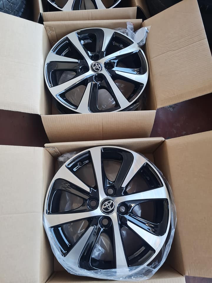 Toyota yaris Brand new mags size 15 pcd 4x100