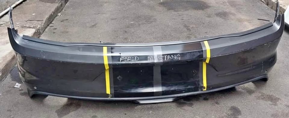 Ford Mustang Back bumper - Private Seller Ford Mustang Back bumper - Private Seller