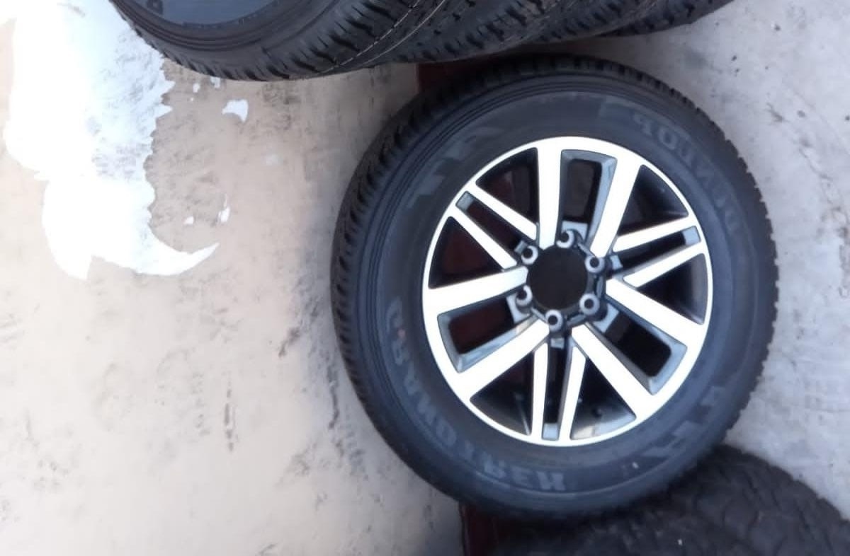 18 inch Toyota Hilux/Fortuner original mag with brand new 265/60/18 Dunlop Grand - Private Seller 18 inch Toyota Hilux/Fortuner original mag with brand new 265/60/18 Dunlop Grand - Private Seller