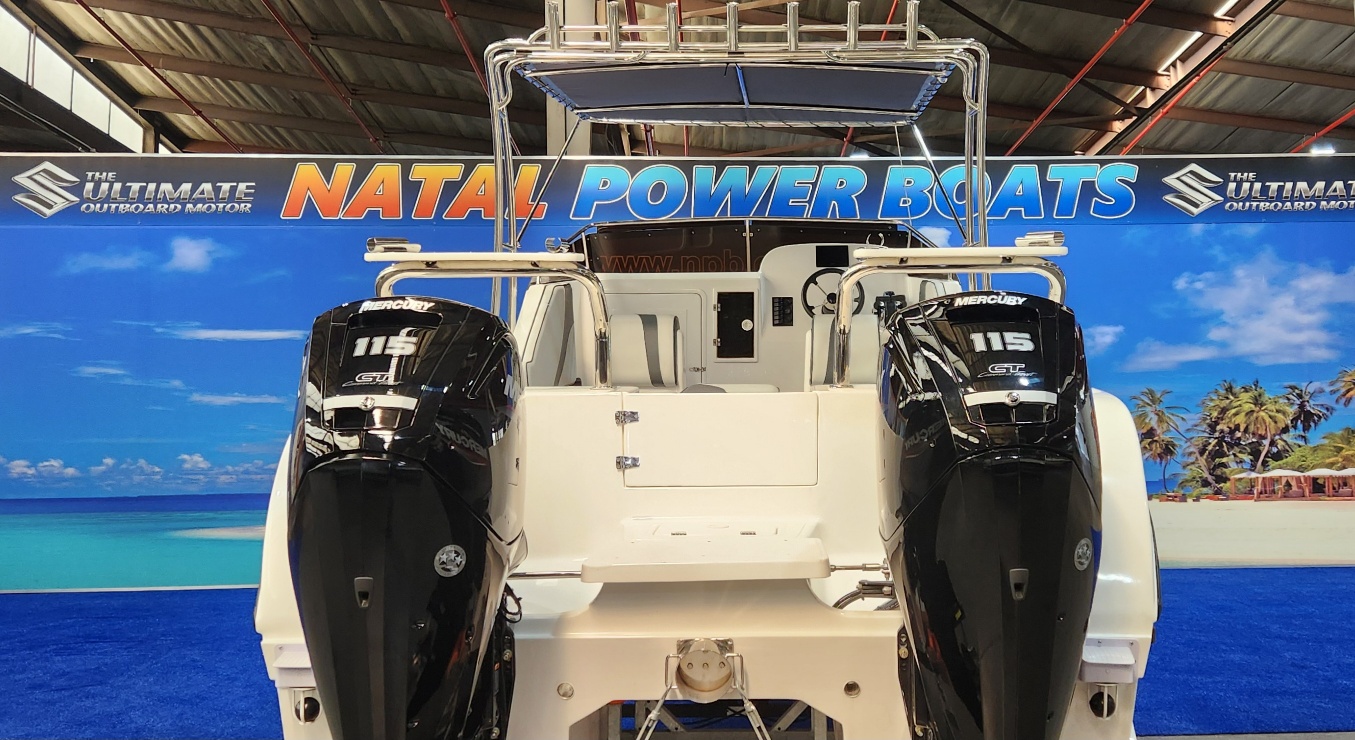 COBRA CAT 630 ON TRAILER 2 X 115 HP MERCURY CT 4 STROKES