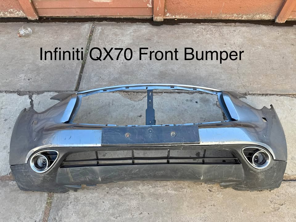 Infiniti QX70 Front Bumper - Private Seller Infiniti QX70 Front Bumper - Private Seller