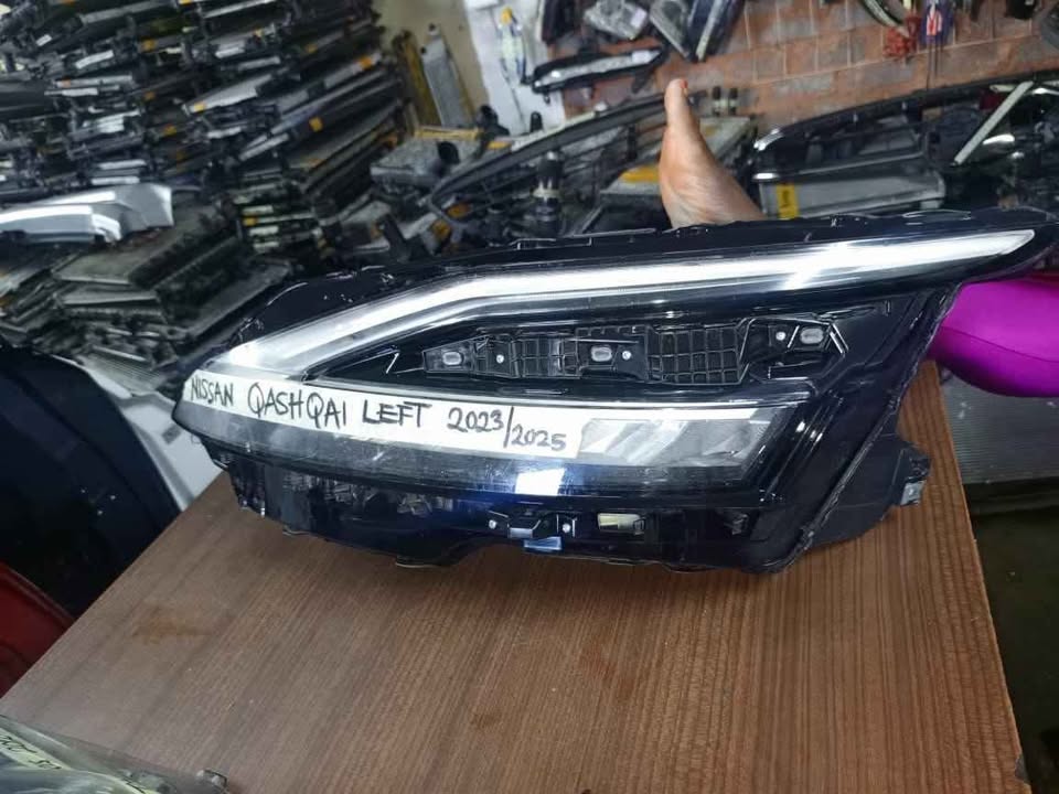 2023 NISSAN QASHQAI LEFT HEADLIGHT - Private Seller 2023 NISSAN QASHQAI LEFT HEADLIGHT - Private Seller