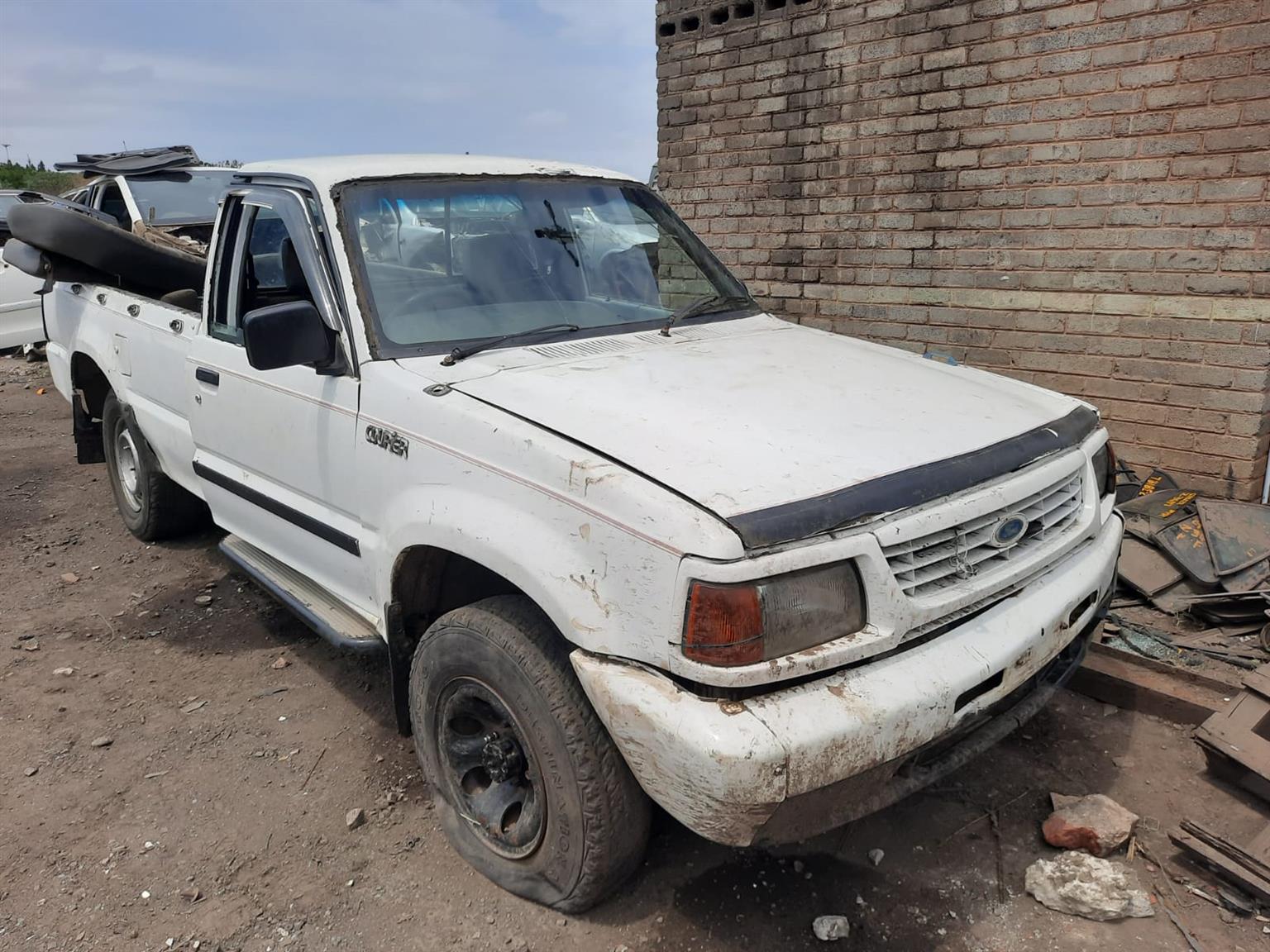 2000 Ford Courier 2.5D – Stripping for Spares.