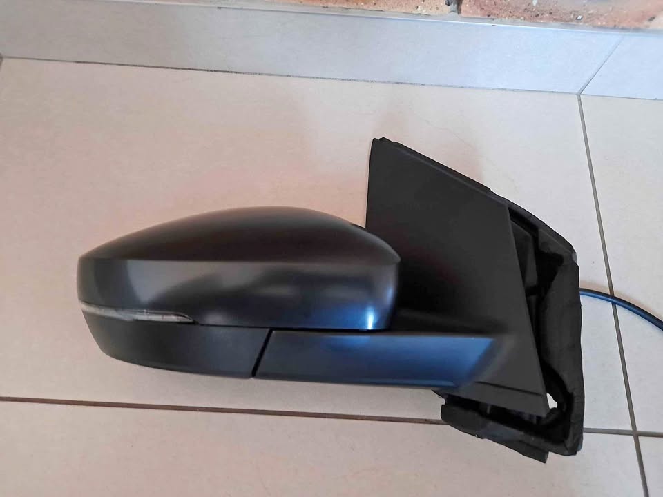 VW POLO 6 10/17 BRAND NEW DOOR MIRROR MANUAL ADJUSTMENT FORSALE