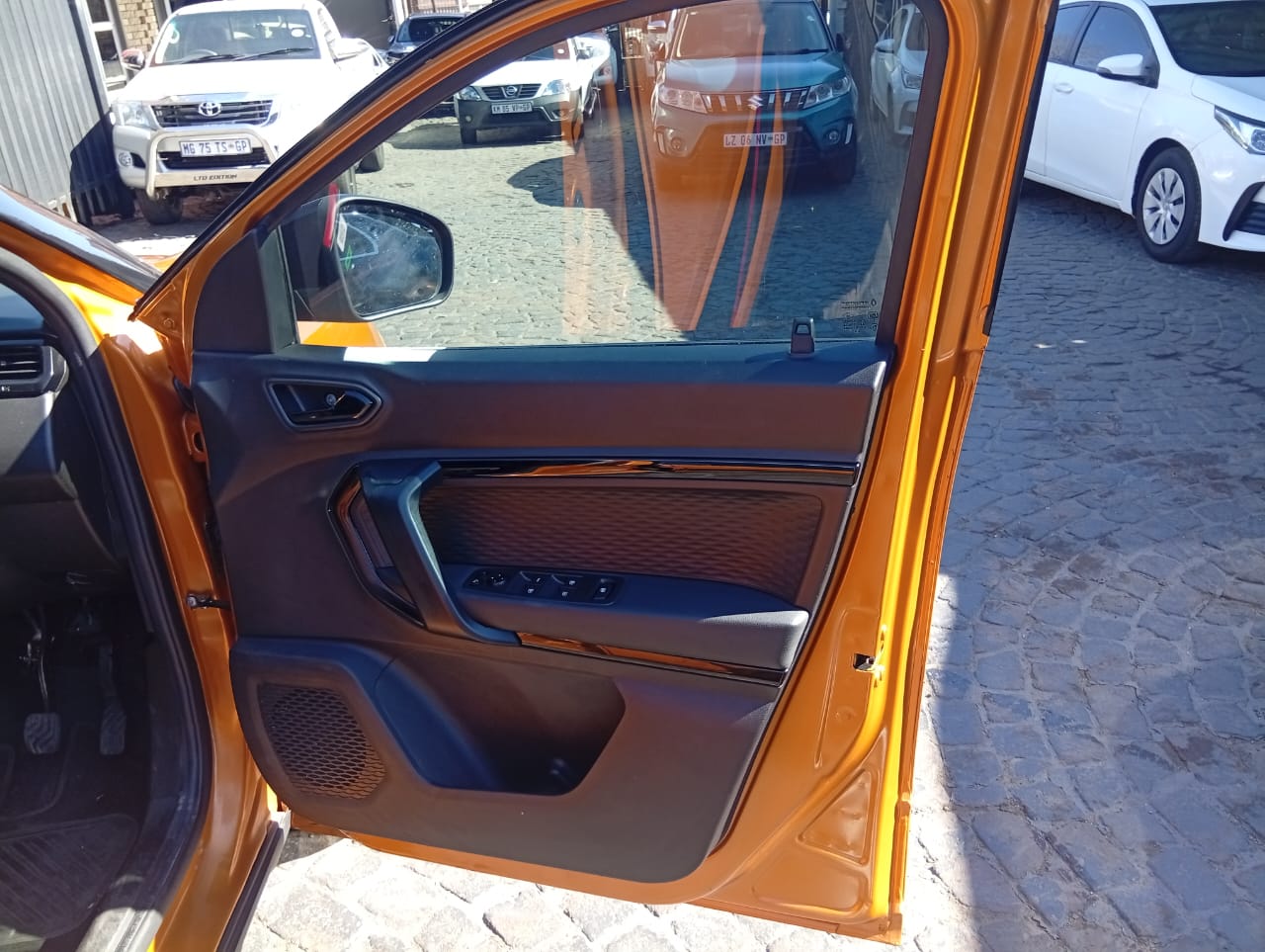 2023 Renault Kiger 1.0 Turbo Xtronic Auto Intens 5,4 / Automatic 7,000km Cl