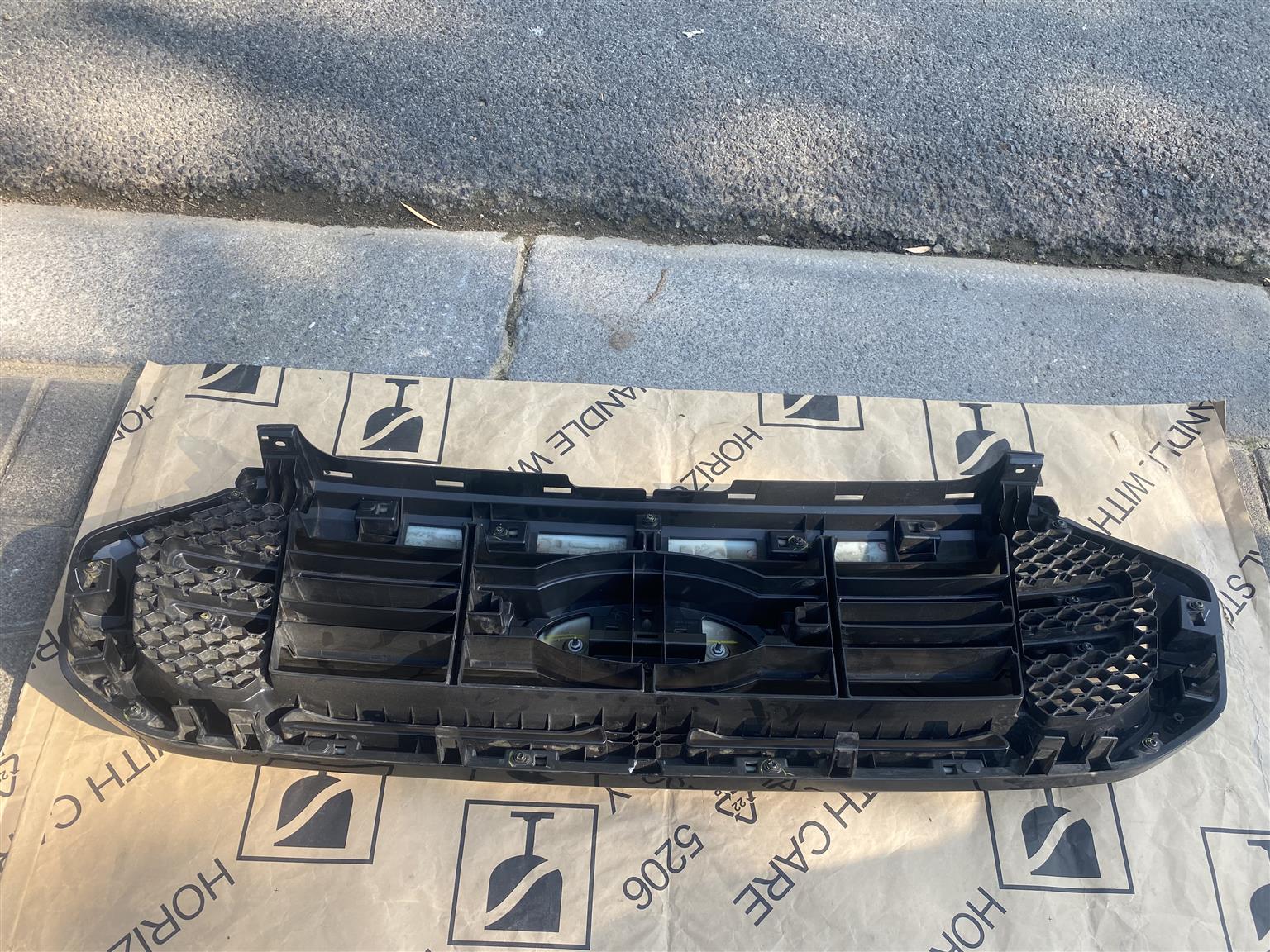 2019 FORD RANGER T8 WILDTRACK RADIATOR GRILLE FOR SALE. IN PRISTINE CONDITION - Private Seller 2019 FORD RANGER T8 WILDTRACK RADIATOR GRILLE FOR SALE. IN PRISTINE CONDITION - Private Seller