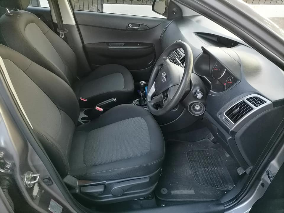 2013 Hyundai i20 1.2 Fluid Nice interior