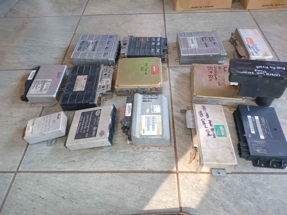 1982 to 1999 Audi assorted computer box and controls for sale - Private Seller