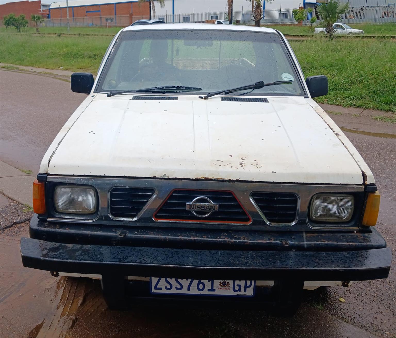 NISSAN 1 TONNER FOR STRIPPING - Private Seller NISSAN 1 TONNER FOR STRIPPING - Private Seller