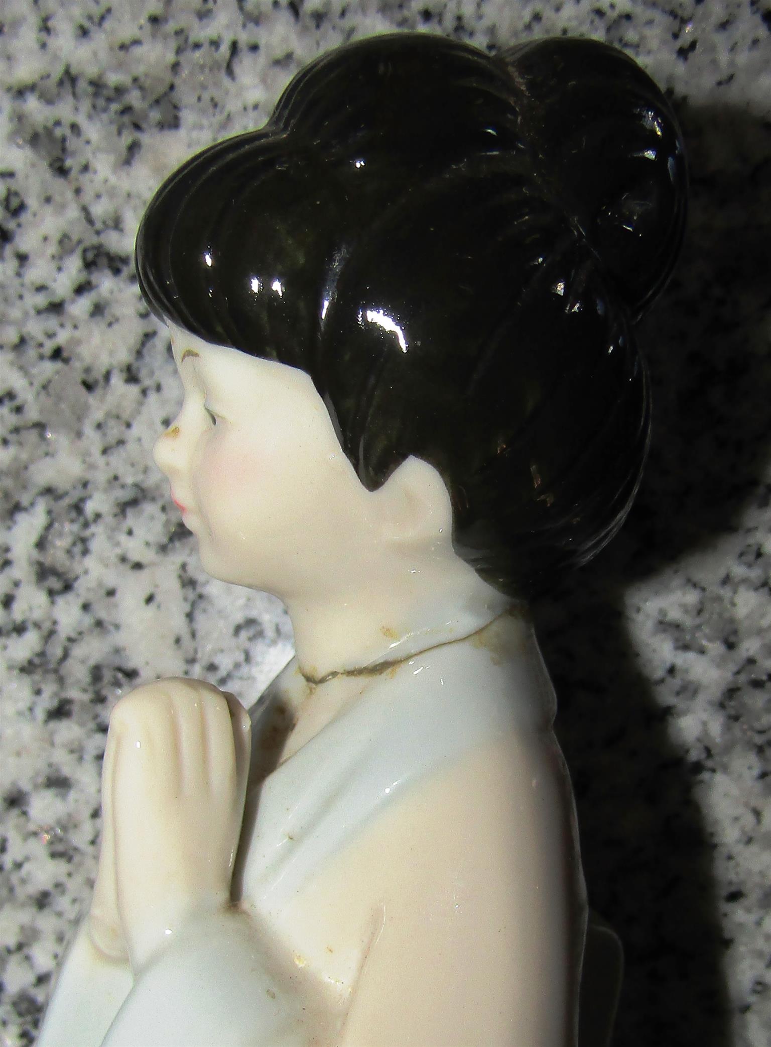 Geisha Porcelain Figurine - flawed