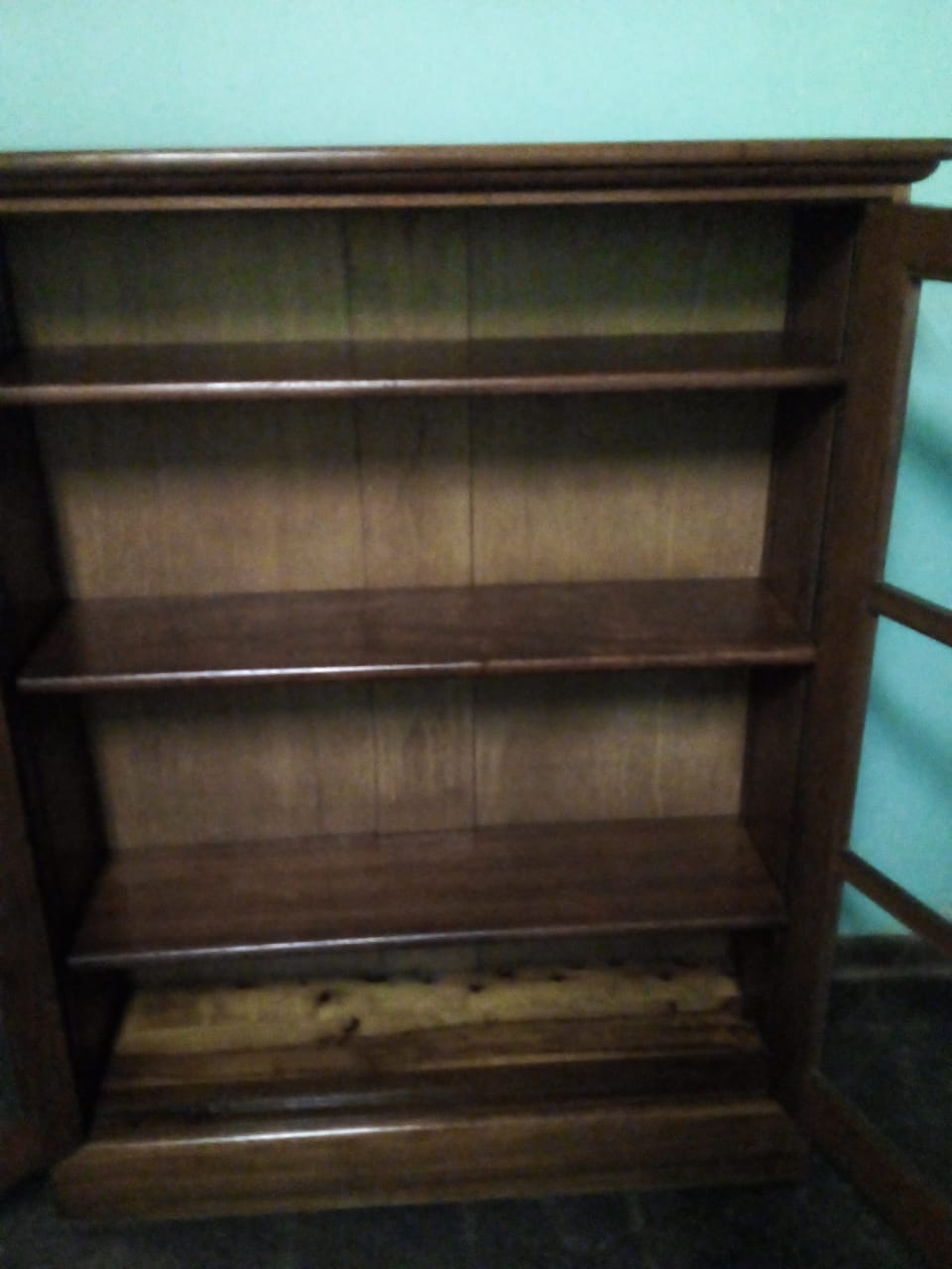 Old cabinet excellent cond