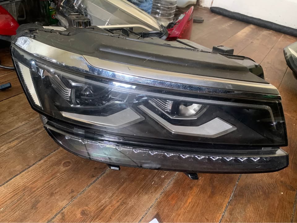 VW Tiguan headlights 2015-2018