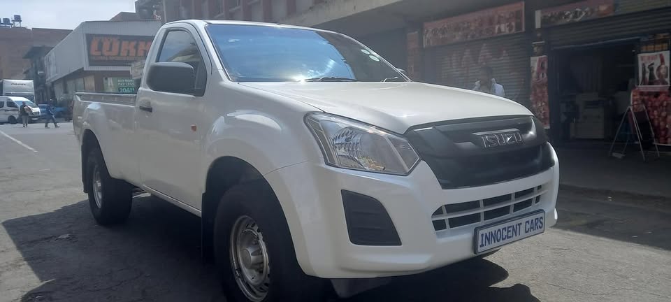 2018 ISUZU KB250 D-MAX FLEETSIDE DIESEL, MANUAL, WHITE COLOUR, MILEAGE