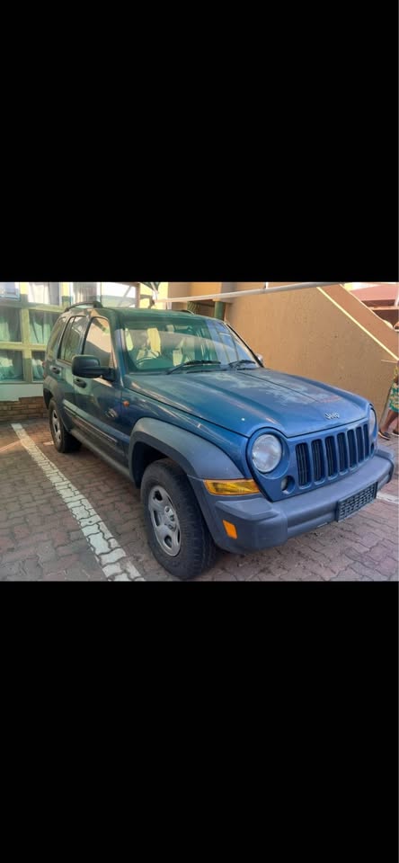Jeep Cherokee 3.7 V6 stripping