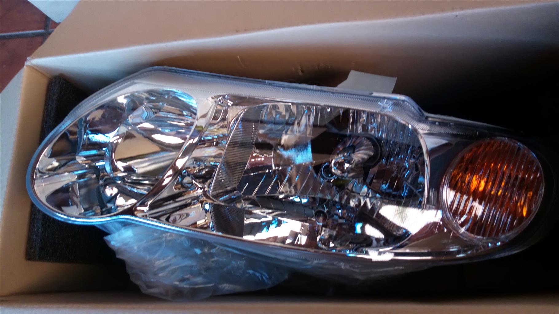 chevrolet lumina 2002 left headlight new gm - Private Seller