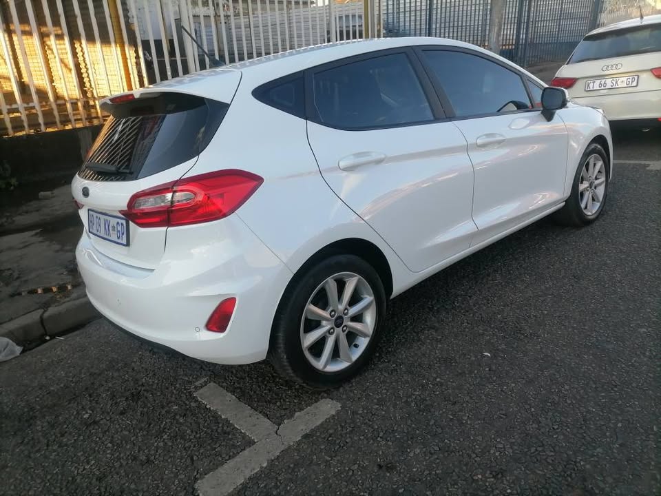2019 Ford Fiesta 1.0 Ecoboost Automatic Hatchback Service book and spare key