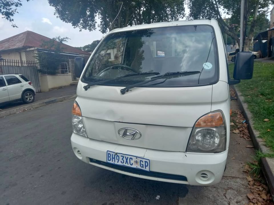 2011 Hyundai H100 2.6 DIESEL, MANUAL, White, 115000kms