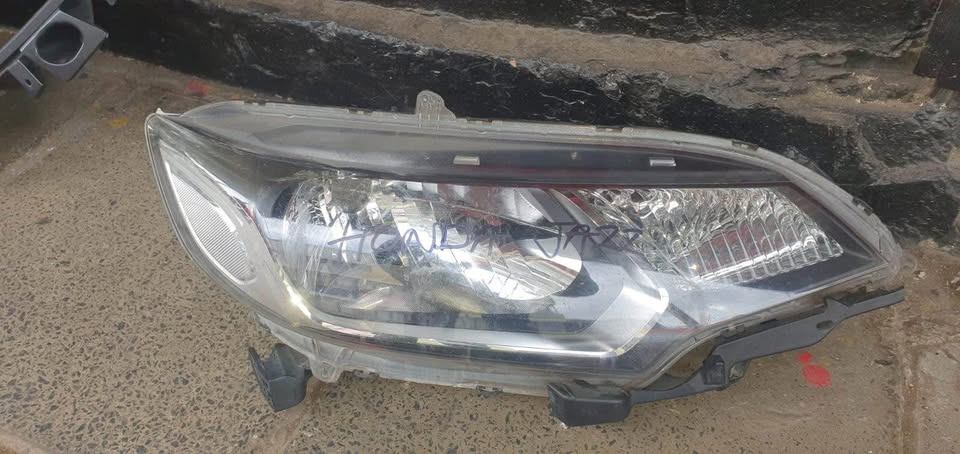 Honda Jazz headlight - Private Seller Honda Jazz headlight - Private Seller