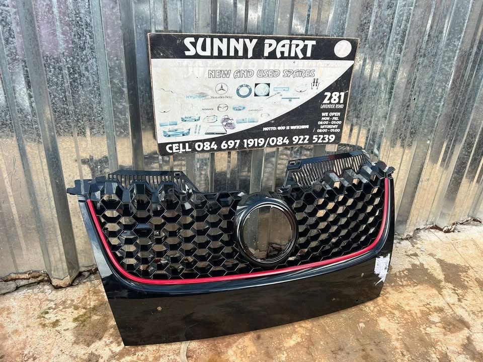 VW Golf 5 Grille - Private Seller