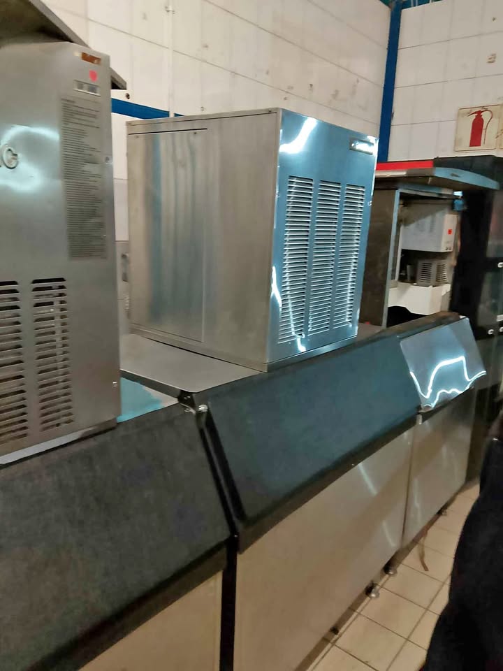 Flaker Ice Machine 300kg | Junk Mail Marketplace