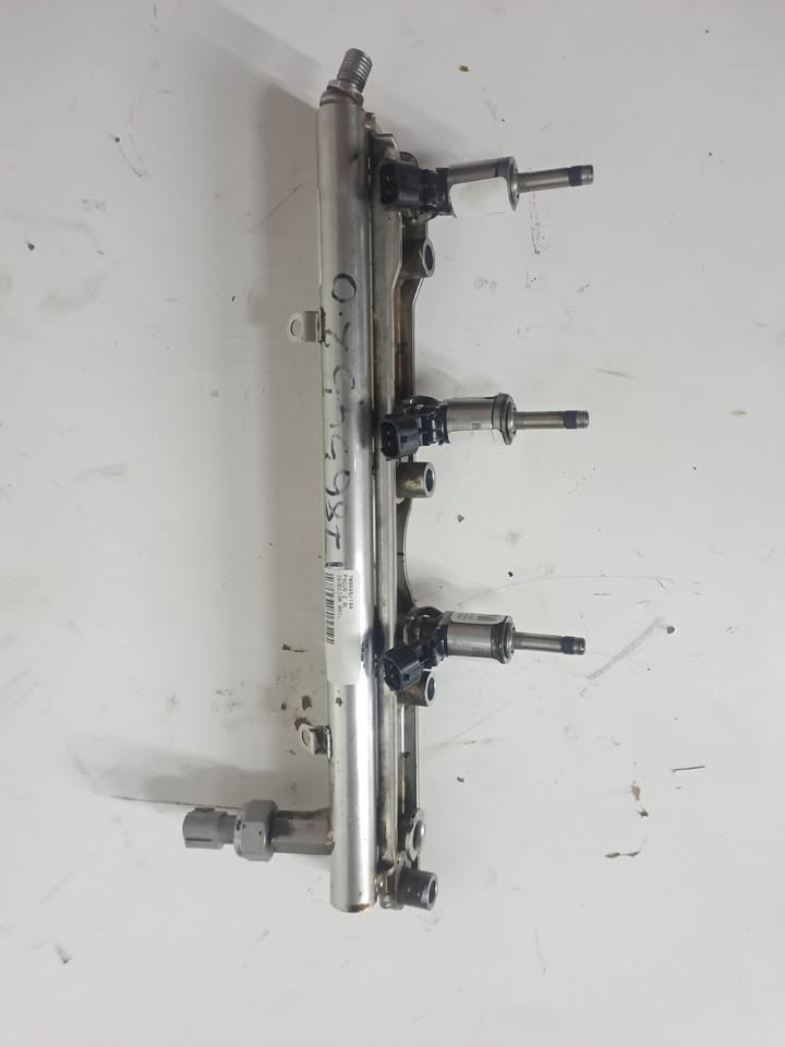 Ford Focus 2.0 Injector Rail - Private Seller Ford Focus 2.0 Injector Rail - Private Seller